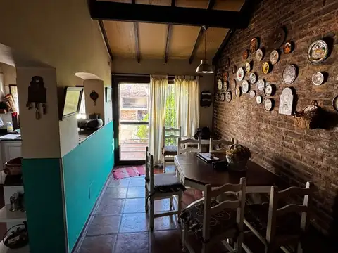 Casa 45 ambientes con 2 baños