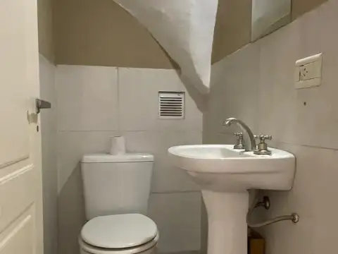 Casa en Alquiler con 1 cochera