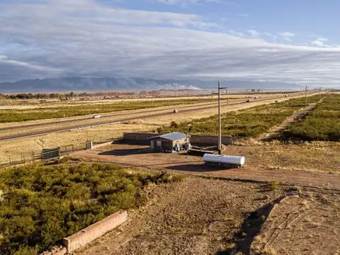Lote con frente ruta nacional 40, agrelo lujan