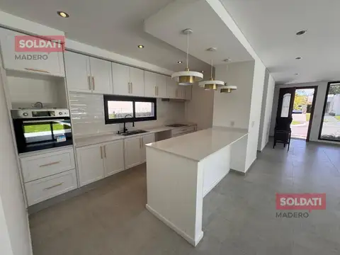 Casa en Venta al Este