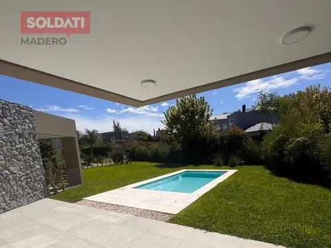 Casa 5 ambientes con 2 baños