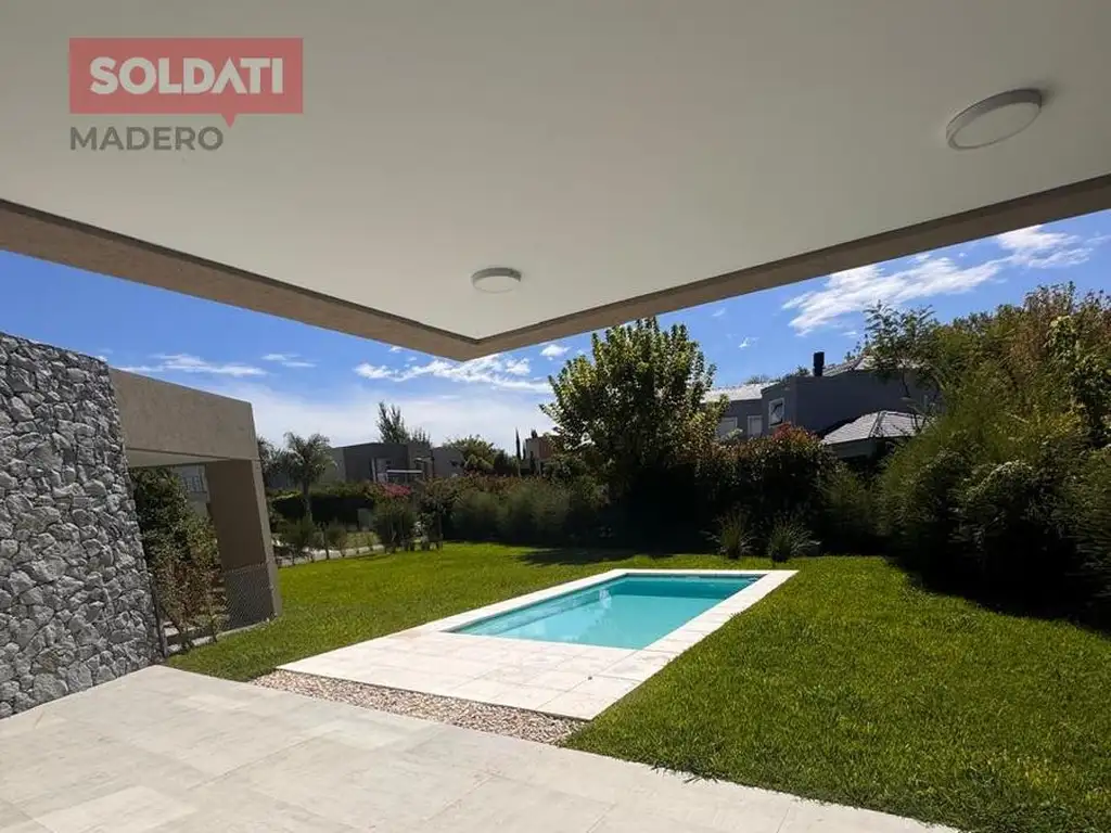 Casa - 227  m² Cubierta | 3 dormitorios | A Estrenar | 2 baños | 5 ambientes | 1 toilette