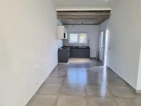 Depto Tipo Casa en Venta en Barrio Hípico, USD 160.000