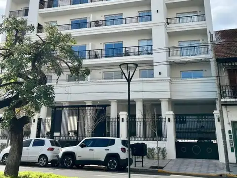 CHATEAU AYACUCHO 2 AMB AL FRENTE A ESTRENAR