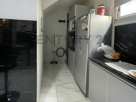 Jorge Luis Borges 400, Piso 0