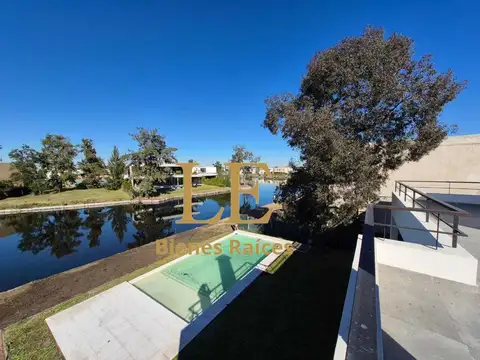 Casa en Venta en Laguna Grande, USD 559.000