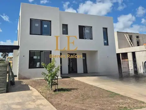 Venta de hermosa casa a estrenar,  Laguna Grande, Villanueva