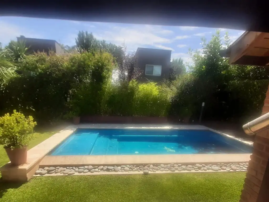 Casa en Venta con cochera