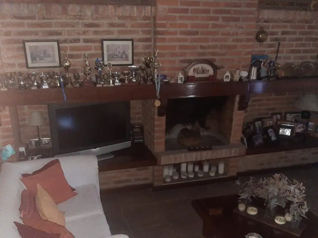 Casa en Barrio Cerrado Los Horneros de 4 dormitorios