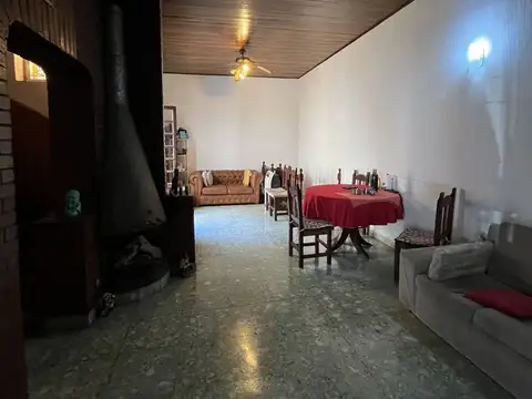 Casa - Venta - Argentina, Capital Federal - Robertson 1000