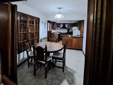 Casa en Alquiler en Burzaco, $ 1.720.000