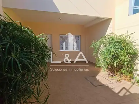 EN VENTA DÚPLEX 3 DORMITORIOS B° GRAND BOURG