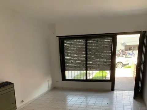 Duplex de 2 dormitorios - Asfalto - Amplio - Con renta