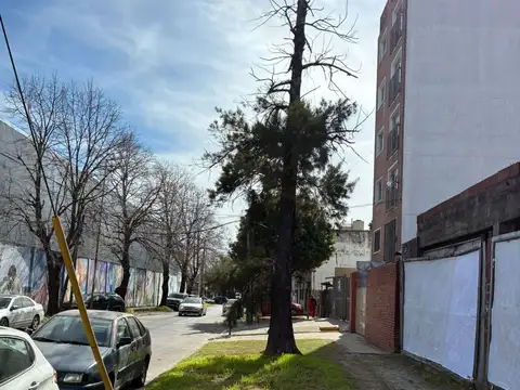 EXCELENTE ESQUINA EN MORON UNIVER DESARR/ INVERSOR