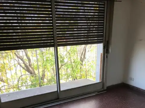 Gregorio de la ferrere al 4700