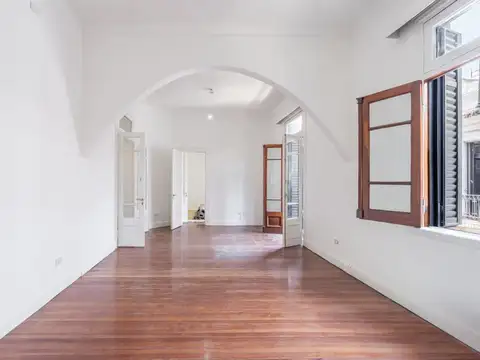 Oficina en Alquiler 76 años