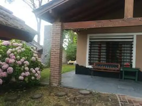 Comodoro C. Urtubey al 700