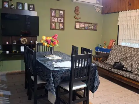 Casa 4 ambientes con 1 baño