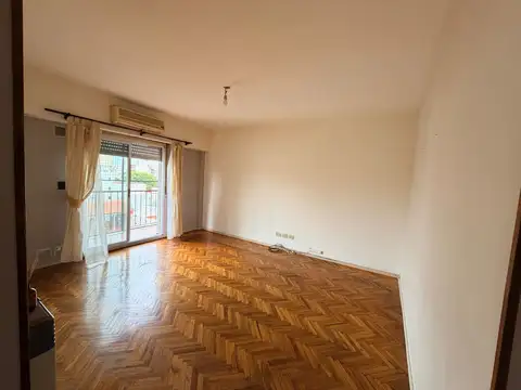 Departamento 3 Ambeintes en alquiler en Flores