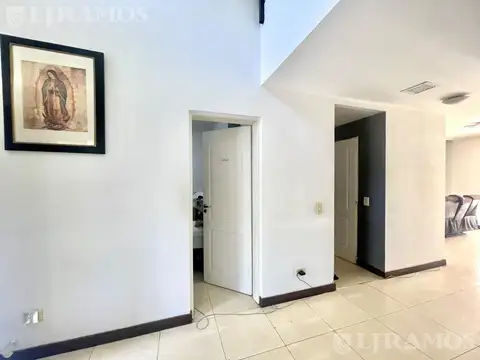 Casa 7 ambientes con 3 baños