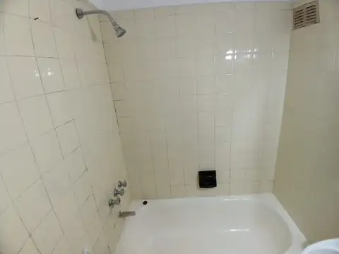 Departamento en Alquiler en Olivos, $ 700.000