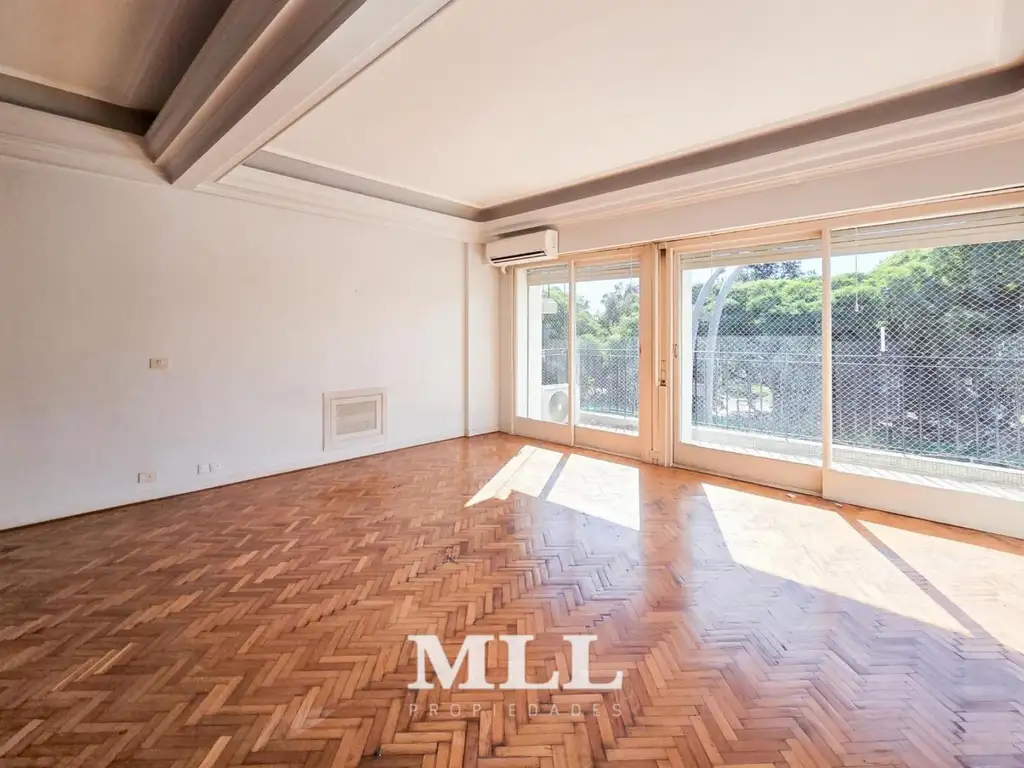 Av. Libertador 4748. Excelente vista!! 137 M2. COCHERA!