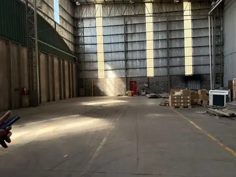 Depósito en alquiler en  Escobar 850 m2 con  playa, seguridad 24 hs parque cerrado