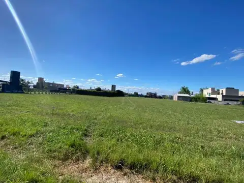 Terreno en Venta en Funes Norte.