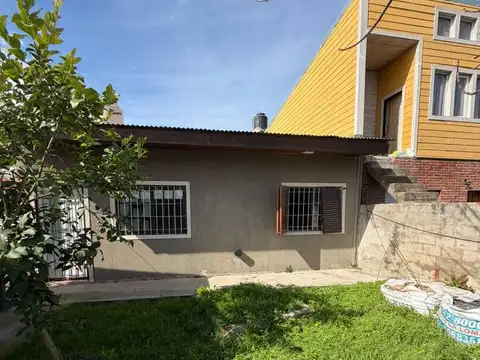 Casa 3 ambientes con 1 baño