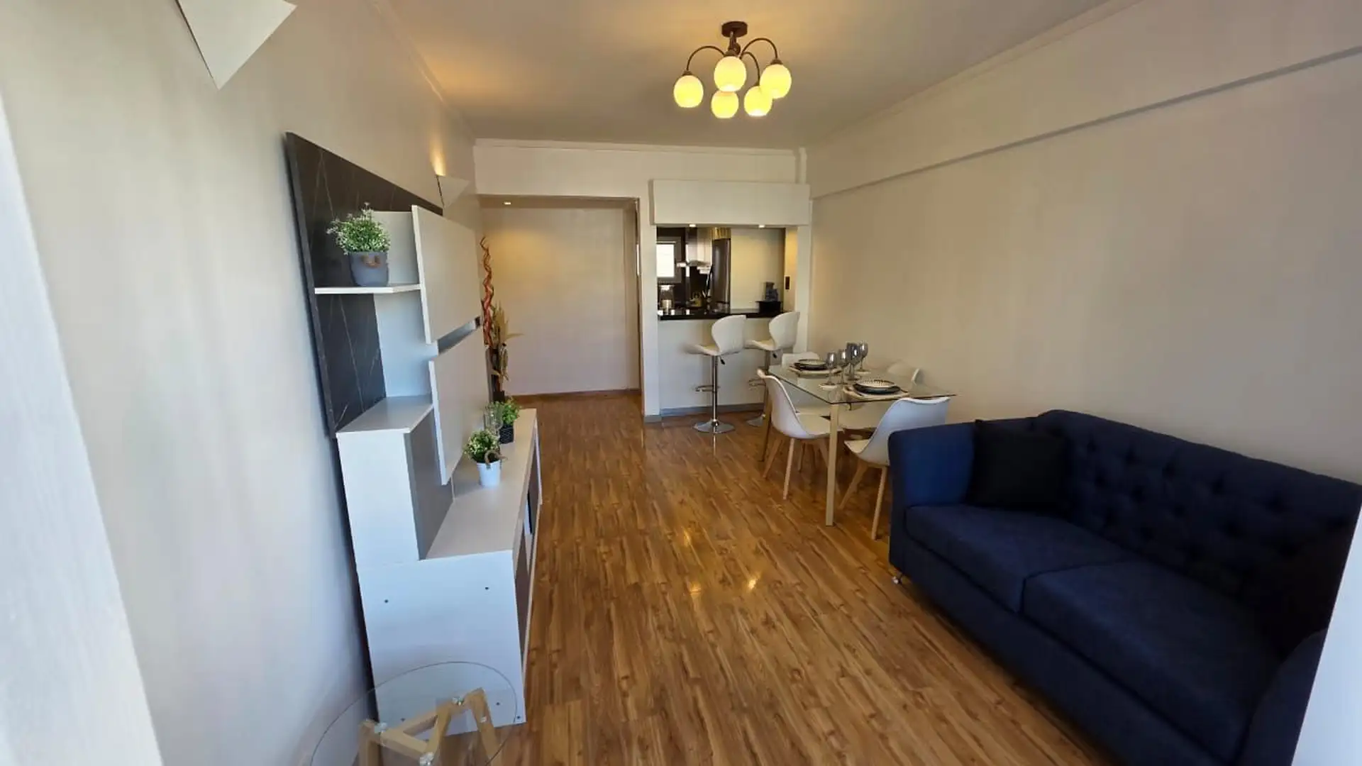 Venta Departamento 3 Ambientes a la Calle con Balcón