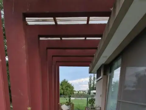 Casa en Alquiler en Funes, USD 300