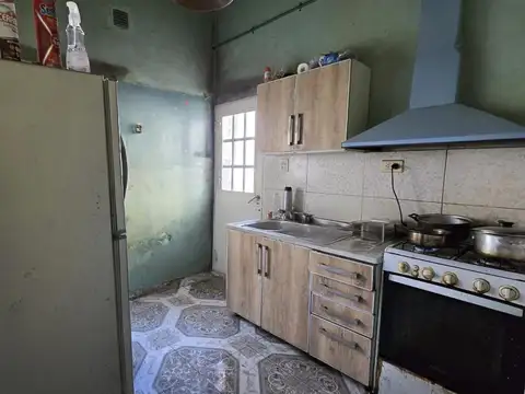Casa 4 ambientes con 1 baño