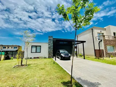 Casa en Venta en Vila Marina, USD 210.000