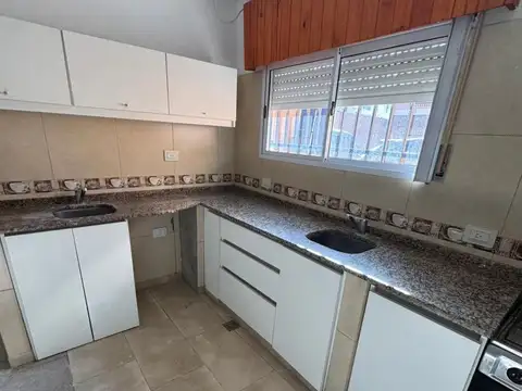 Departamento en Alquiler con 1 cocheras