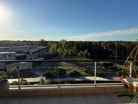 Monoambiente con entrepiso reciclado a nuevo en Bahía Grande, Nordelta - Edificio Studios 1