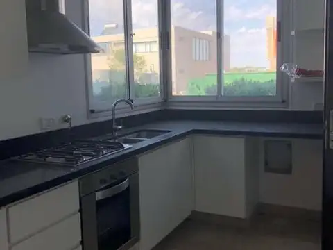 Departamento en Alquiler de 3 dormitorios