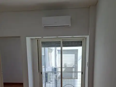 DOS AMBIENTES APTO PROFESIONAL LUMINOSO ALQUILER MONSERRAT