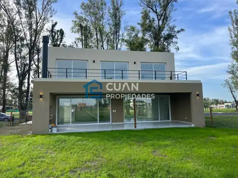 Casa 4 ambientes con 3 baños