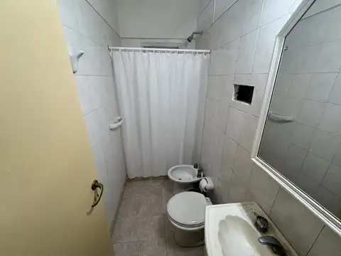 Casa en Alquiler con 1 cochera