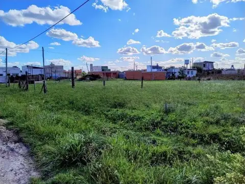 Terreno en Venta en Los Hornos, USD 9.000