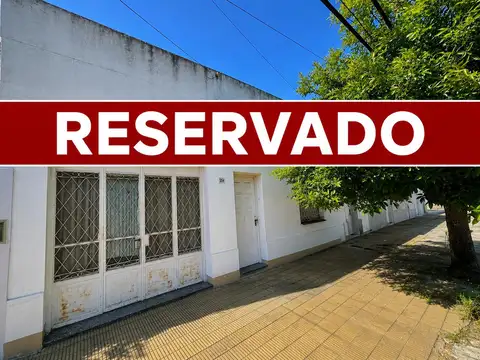 Casa en Villa Ballester, sobre terreno 230m2