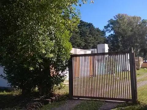 Lotes en barrio cerrado - 11 bis y 600