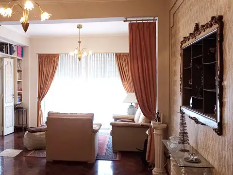 Venta departamento de categoría en el Centro de la ciudad Piso 4° al frente