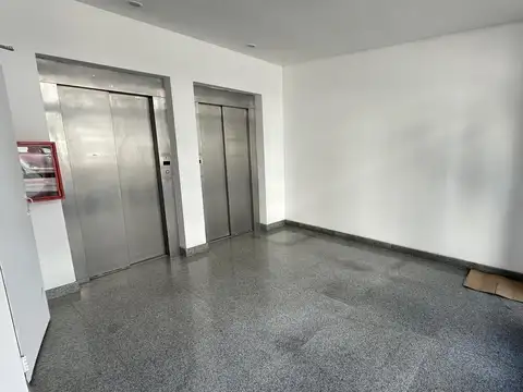 Oficina en Alquiler en Dolores, $ 900.000