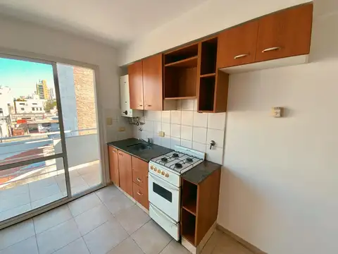 Departamento en Alquiler en Luis Agote, $ 400.000