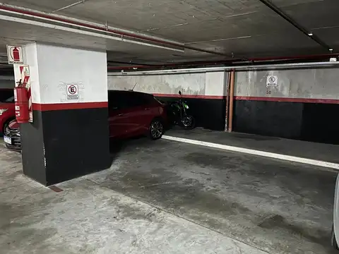 VENTA DE COCHERA CUBIERTA MONSERRAT