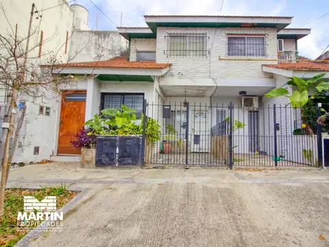 PH de 3 Ambientes en Venta en Olivos con Patio