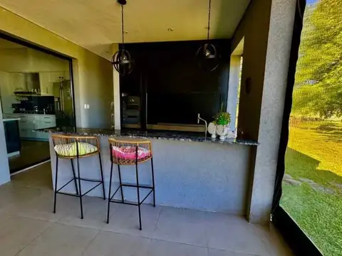 Casa en Venta en Carlos Keen, USD 289.000