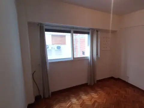 Departamento en Alquiler en Flores, $ 640.000