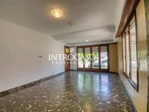 Venta Casa 4 Ambientes Dos Departamento al fondo